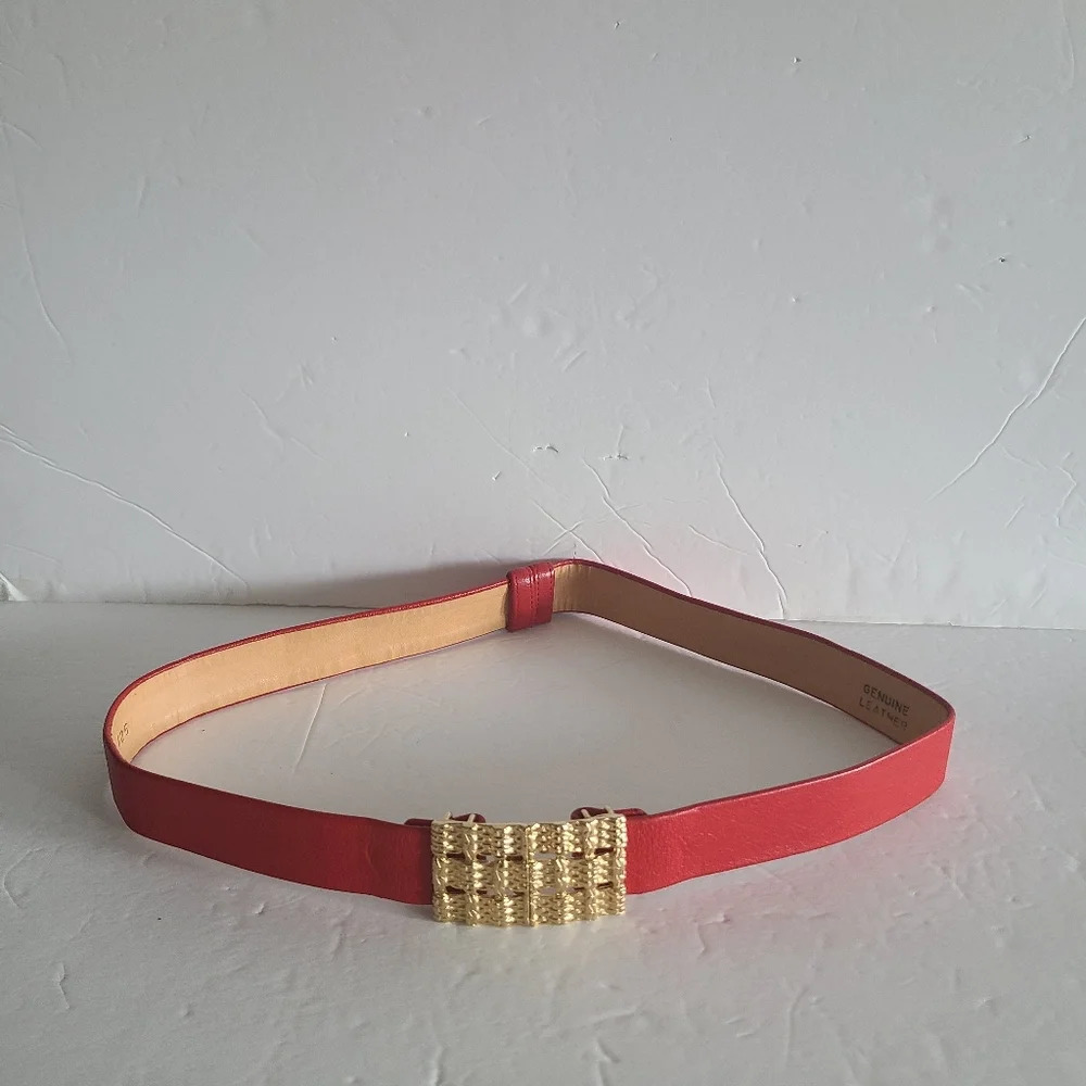 Vintage Red genuine leather women's belt with gold buckle 30 in. - Picture 1 of 7